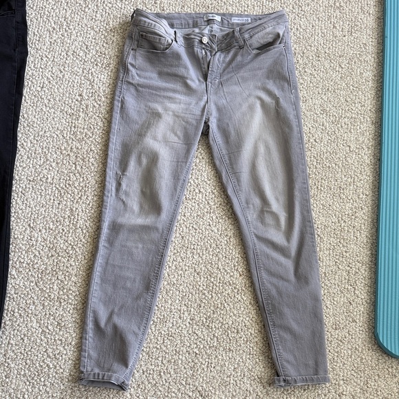 Kensie Denim - Kensie Light Gray Skinny Jeans